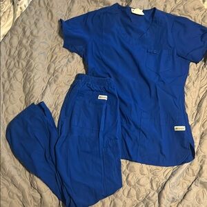 Uniform Advantage Scrubs